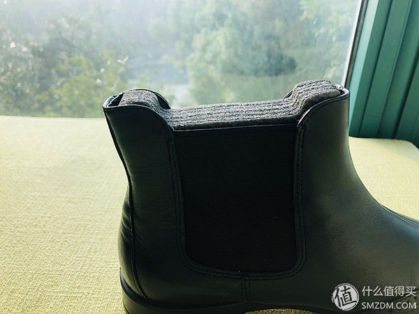 敲代码的小仙女的日常晒鞋 篇三:这双ECCO的雕花切尔西靴真好看