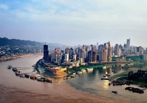 中国最“受欢迎”的城市，一年接待5.4亿游客，不是成都和杭州