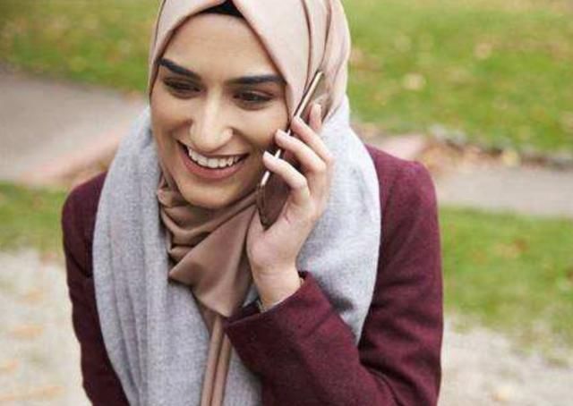 去巴基斯坦游玩，不要对当地美女做这个动作，导游：可能会留下