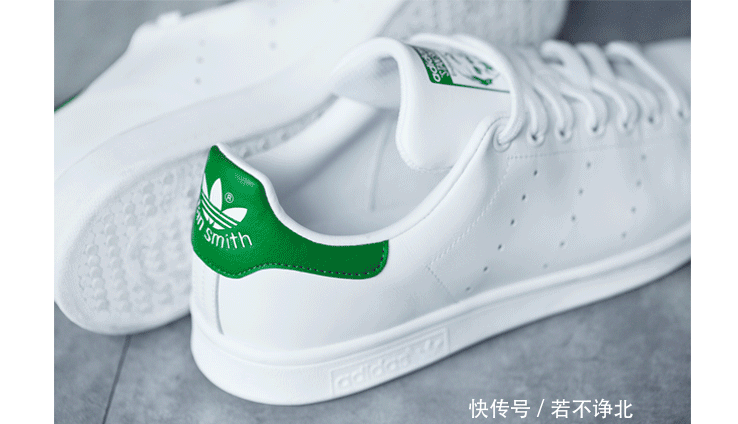 『球鞋』穿什么高跟鞋,难道Jennie的球鞋不香吗?