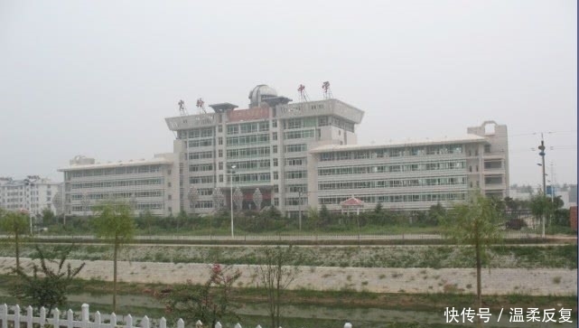 中国第一大人口县，全县户籍人口230万人，却连火车站都没有！