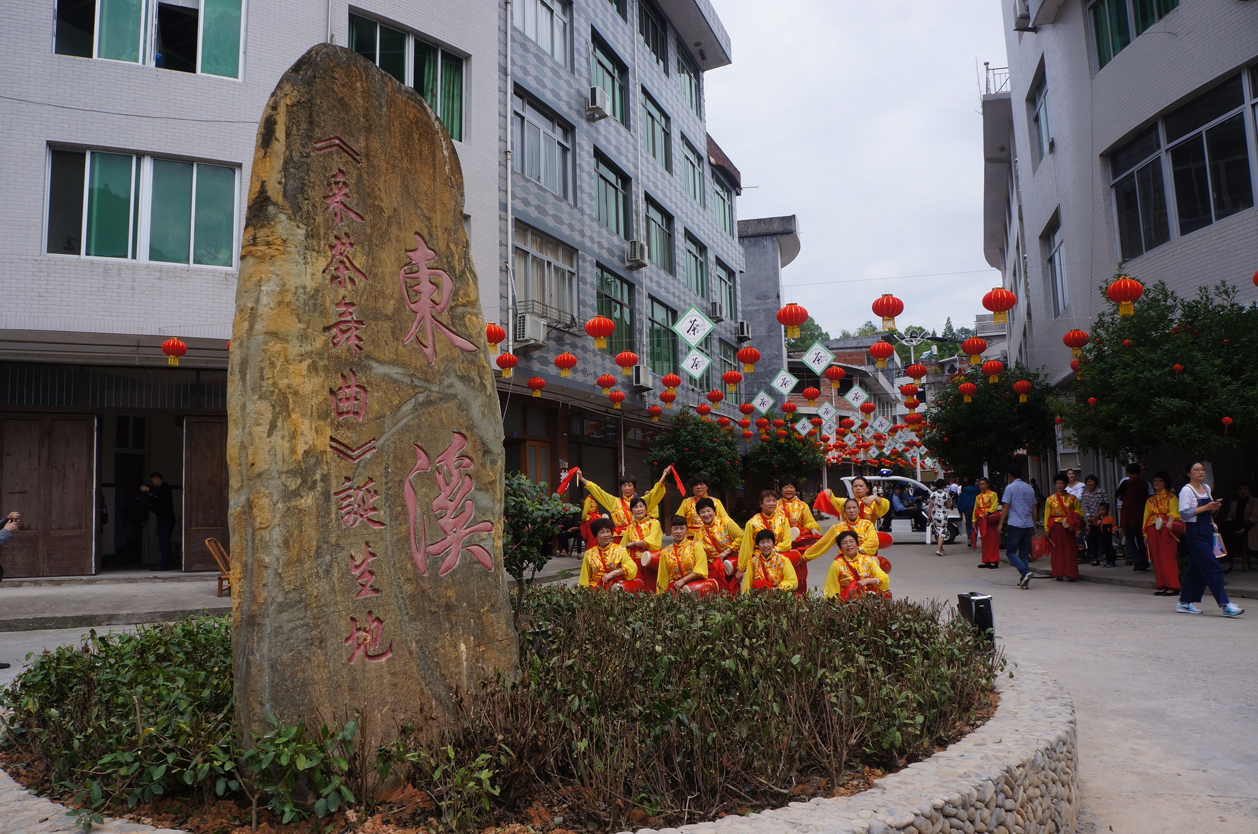 金谷东溪人口_东溪古镇图片(3)