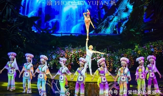 暑期旅游超十亿人次，张家界成为大黑马，挤掉三亚西安排全国第三