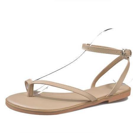 “女王”不一定必穿“恨天高”,还是要穿这些的,有范