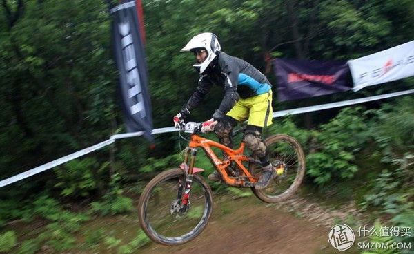 海绵还是硅胶-运动单车骑行裤如何选