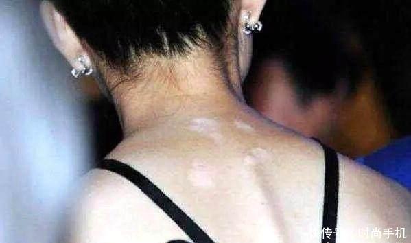 baby粉底是这样用的，网友表示：壕”无人性