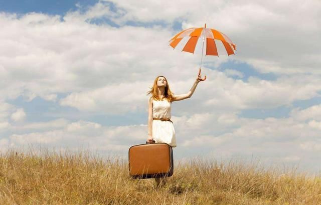 给一个人发消息，他不回复，别以为是手机坏了，只是不想回你而已