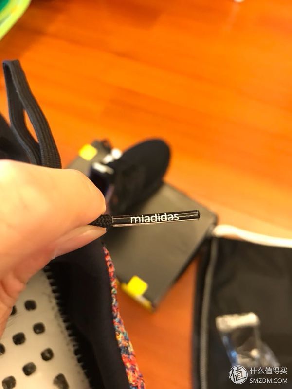 adidas 篇一:mi UltraBOOST Multicolor大花鞋晒单