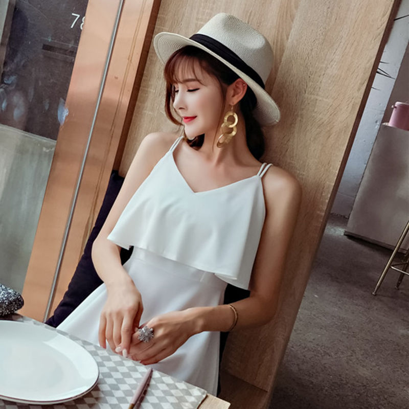 丰满女人别压抑自身优点!学这个女人这样穿，性感妩媚女人味十足