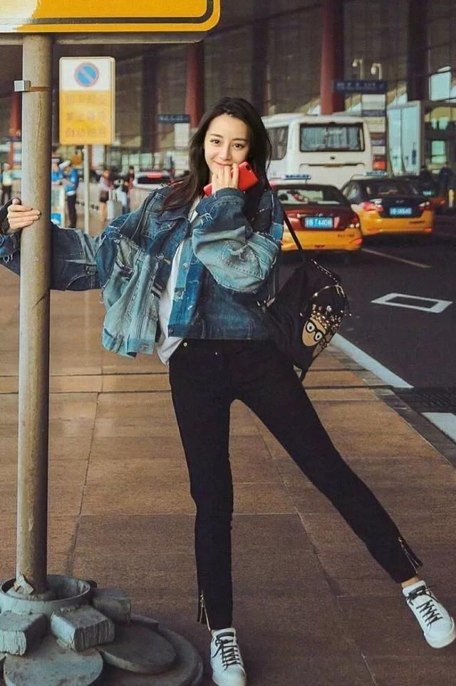 阔腿裤也太好看了!9分裤+平底鞋，这对CP今年很火!