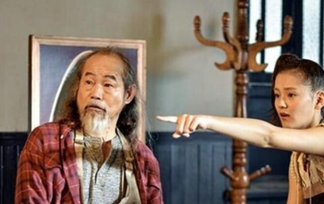  『拍摄』《功夫》原班人马拍摄，却是个2.8分的烂片，其实就差周星驰