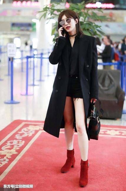 江疏影，上半身尺度堪比泳衣, 网友: 不是身材好根本挂不住!