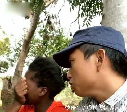  「黑人」在非洲工作的中国男子娶了黑人女孩，生下孩子后被赞基