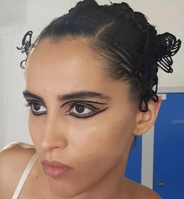 2018秋冬高定时装周?No!这其实是一场妆容比拼!