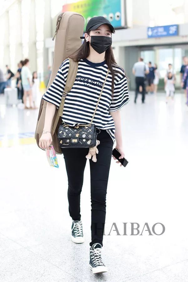 秘籍| 明星都在炫腹秀美腿，但怎么露才更高级?【海报街拍】