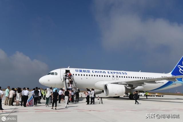  「我国」我国有“危险”的三座民用机场，被称为陆地航母，跑道