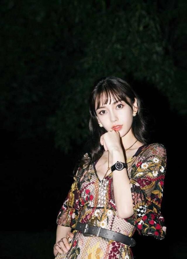 baby工作室否认餐厅抢手机，称：只是保护孩子隐私，未有争执