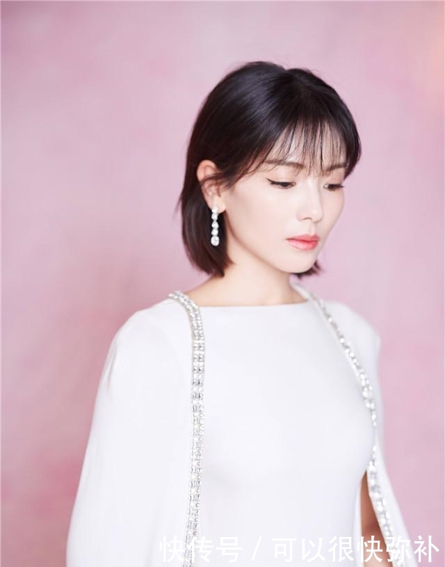  「气质」女人到了40岁，多尝试这4种时髦减龄的“发型”，显气质有女人味
