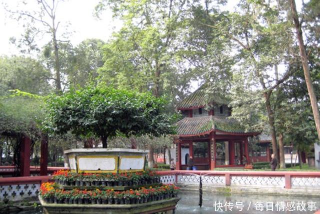 四川成都新都区最大的镇，被誉为“川西碧玉”，曾是一个县