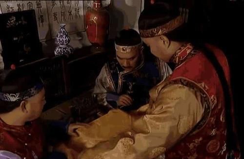  胤禩|雍正王朝：鄂伦岱送死鹰给康熙，为何最终却平安无事？