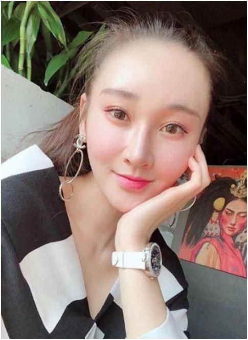 假疫苗董事儿媳曝光，未婚先孕踢走原配小三上位，私人飞机上千万