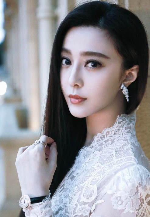 范冰冰负面风波后微博被水军攻击，疑似偷删网友负面评论引不满！