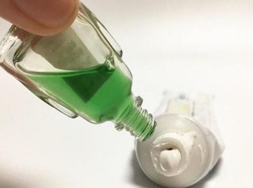  【解决】牙膏加它一起用，效果“杠杠的”，解决了家庭主妇不少烦恼事!