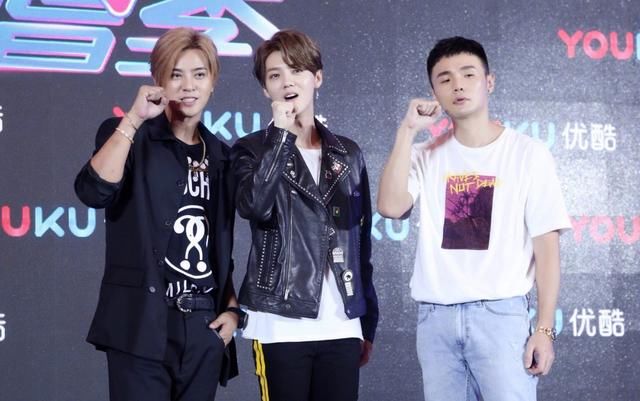 鹿晗回应已取回落在高铁的衣服，却被罗志祥土味情话调侃偷了心?