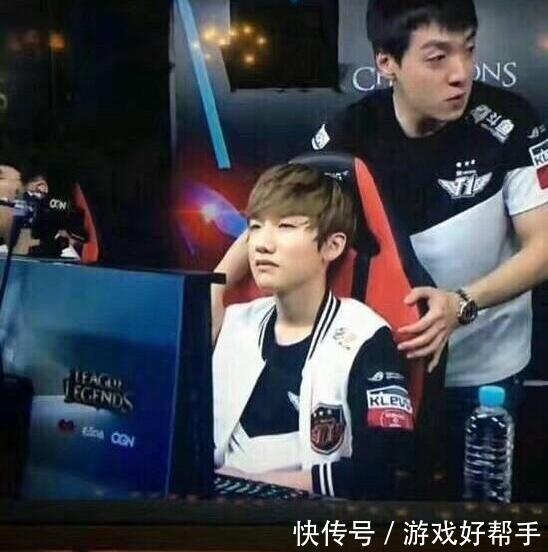 RNG小虎调侃小花生被KZ粉丝喷没素质 那可汗