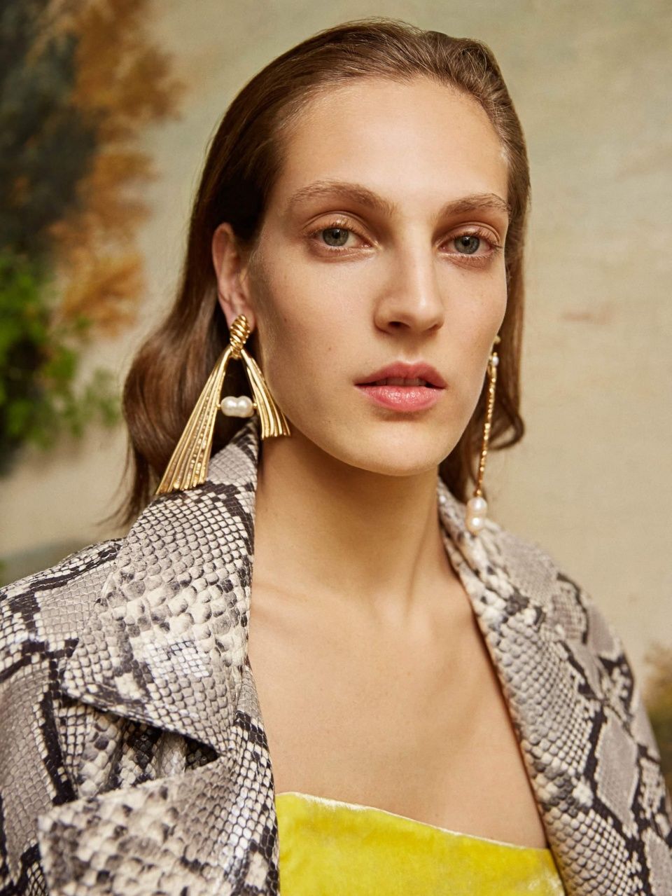 一对耳环，就能轻松解决职场穿搭难题?