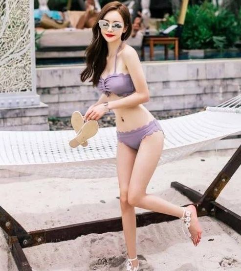 美丽的小姐姐身穿泳衣!展现出韵味十足的小性感!惹人喜爱!