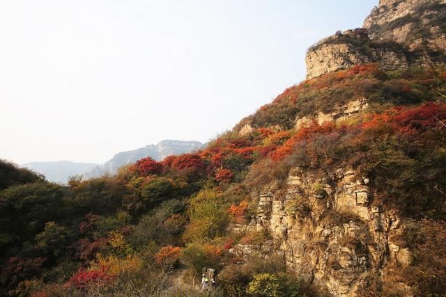 瑜伽山（草垛山）观弥勒赏红叶，融入自然亲近大地