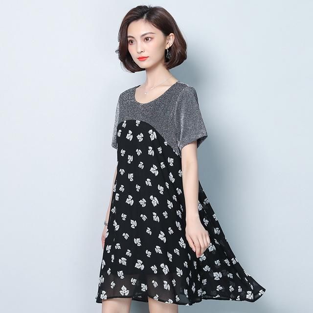 刚上新的连衣裙,可以去看看,时尚靓丽又显窈窕身材