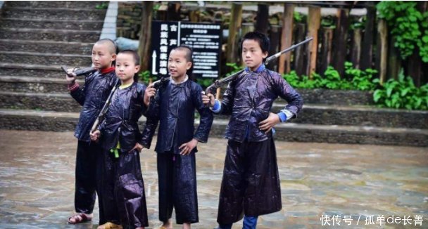 中国唯一可以持枪的民族，欢迎的方式就是开枪，如今只剩30几户