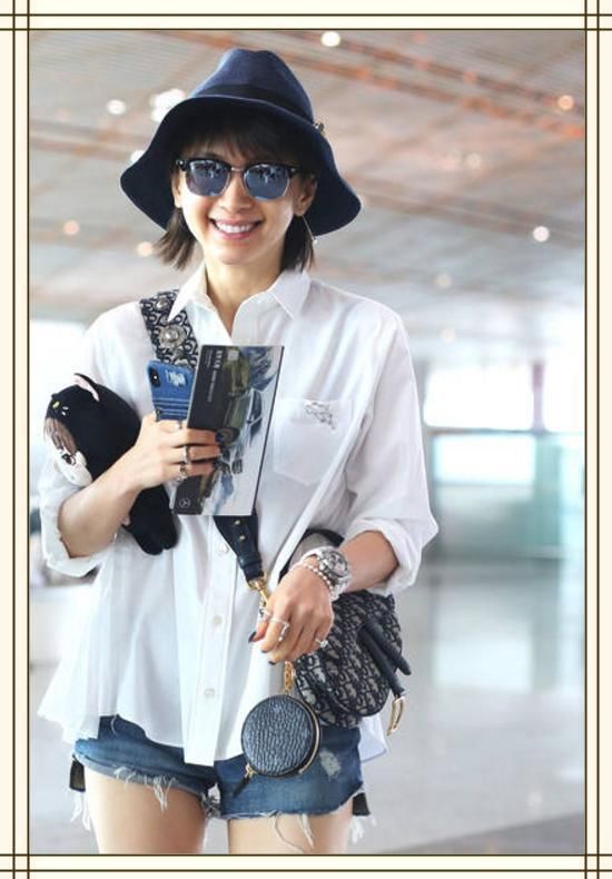 王子文为显腿长，把短裤前面剪的稀巴烂，网友：曲妖精就是会玩！