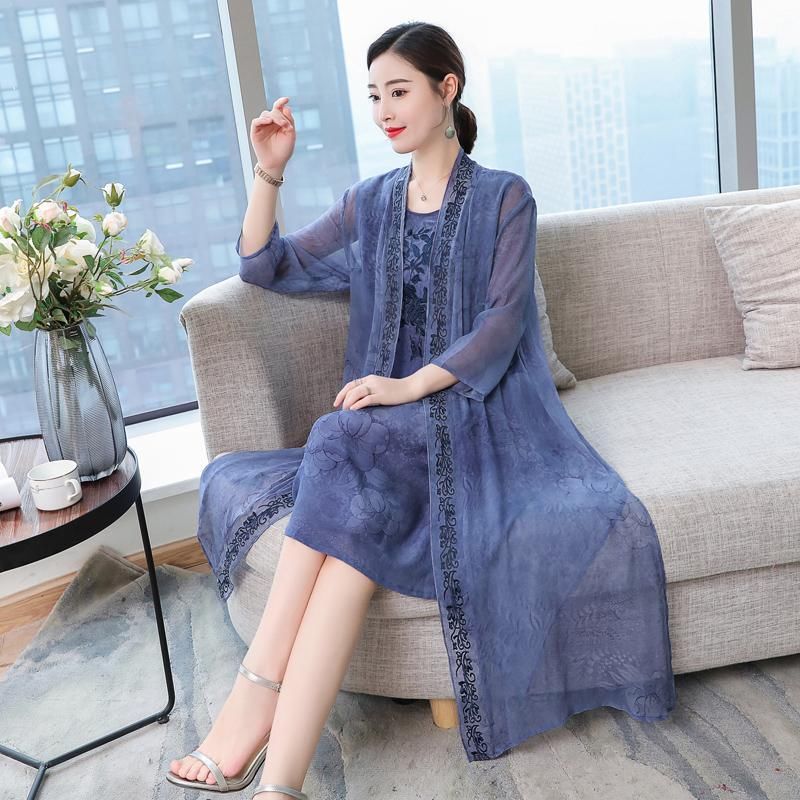 立秋过后，婆婆穿下面这8款女装，显瘦高挑，57岁美得像小姑娘