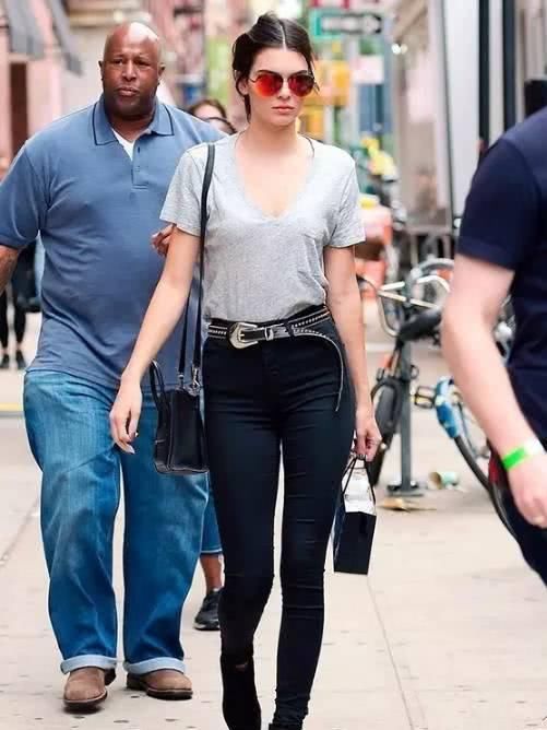  [适合]是时候穿西装＋T恤了，让你美爆整个春天！