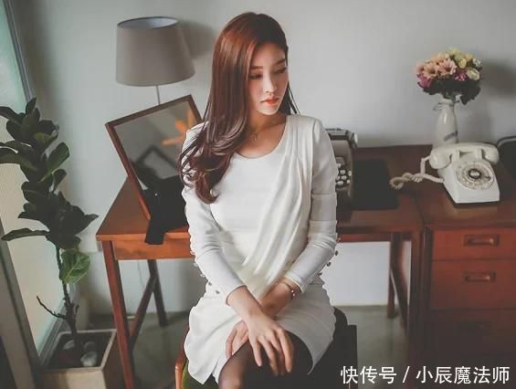 美女@黑丝美女, 一件简约的白裙就可以了!