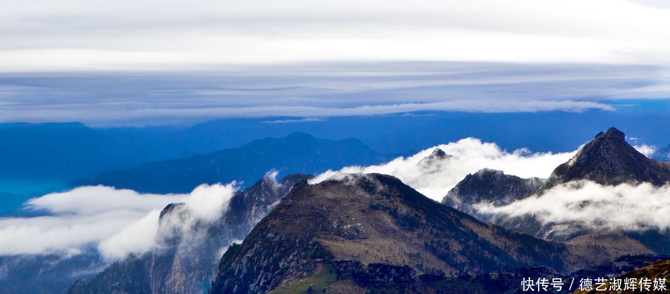 中国广袤的土地上横亘着一条巨龙，不是长江不是黄河，你知道吗