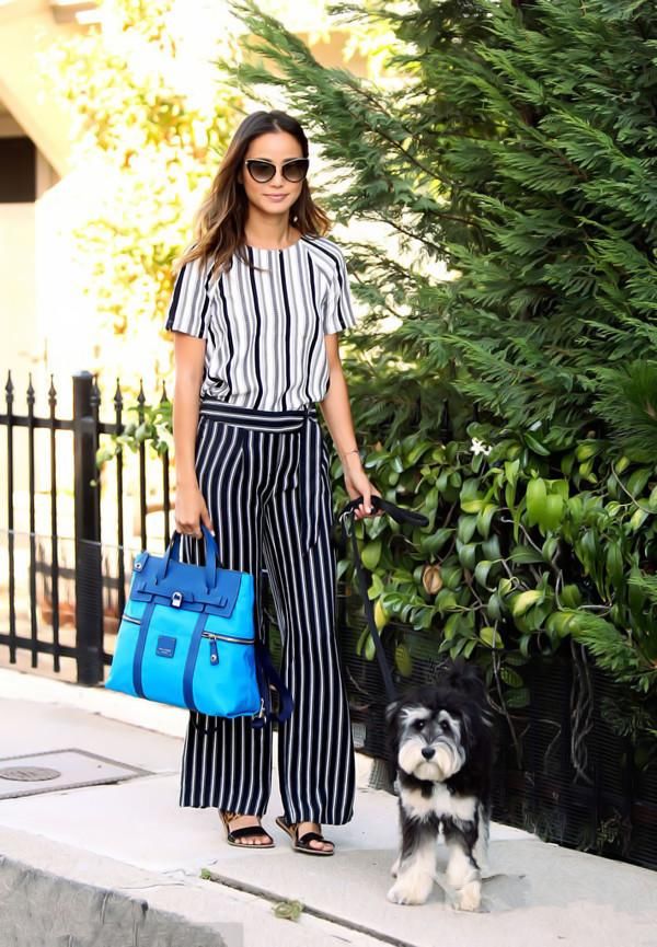 夏日想要清爽出行,pick条纹T恤+阔腿裤,尽显年轻活力!