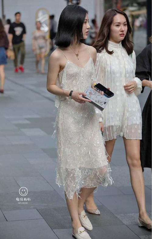 路人街拍, “睡衣”出门, 好看任性