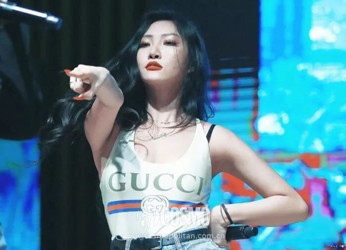 时髦办 | 虽然我胸小，但我穿泳衣好看啊!