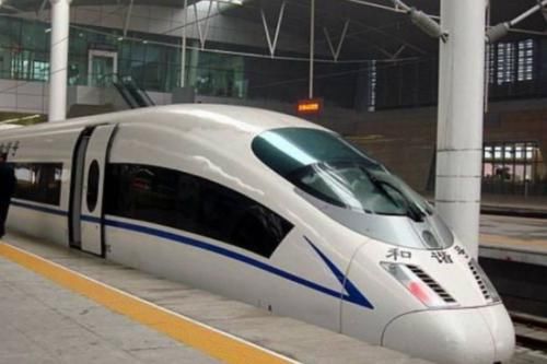  「旅游景点」中国最短的高铁，全程只要30分钟，网友：还没坐热