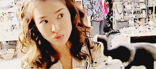 手腕上挂着一百万是什么感觉？鹿晗关晓彤知道