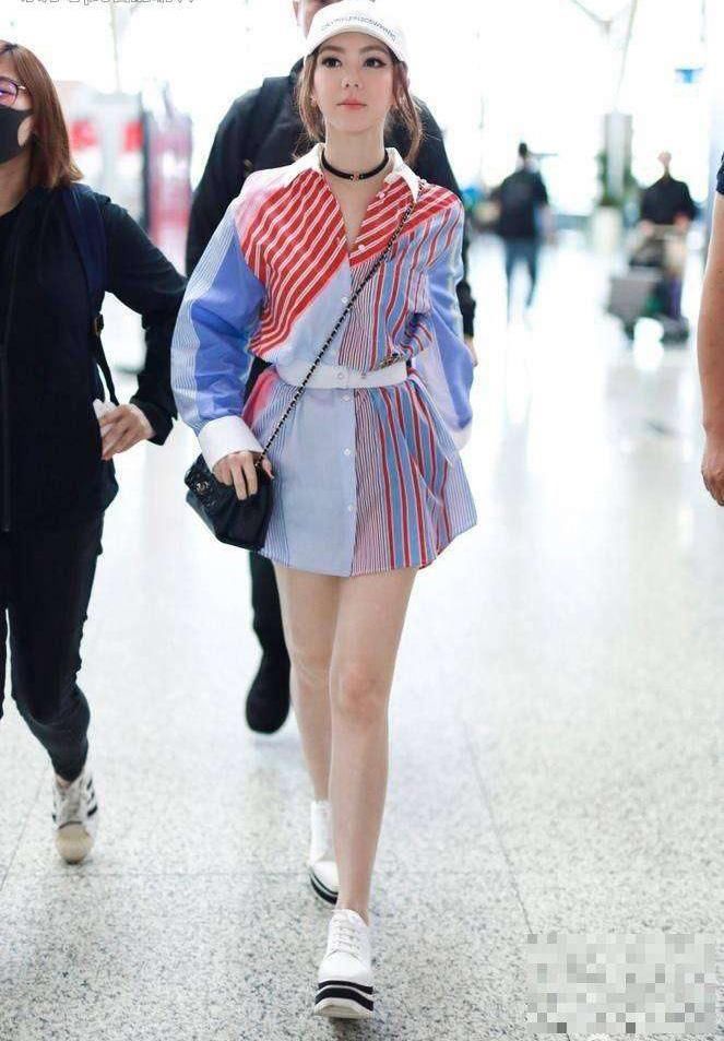 邓紫棋不再土土的，不穿皮裤的她美出了本该有的女人味了