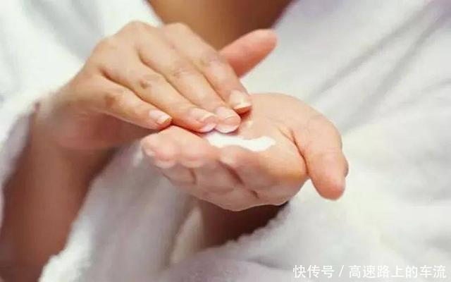 「走路」高跟鞋里放点这个不仅不累脚,比穿平底鞋轻松!