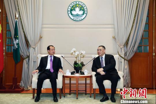 澳门特首崔世安与新任澳门中联办主任傅自应会面