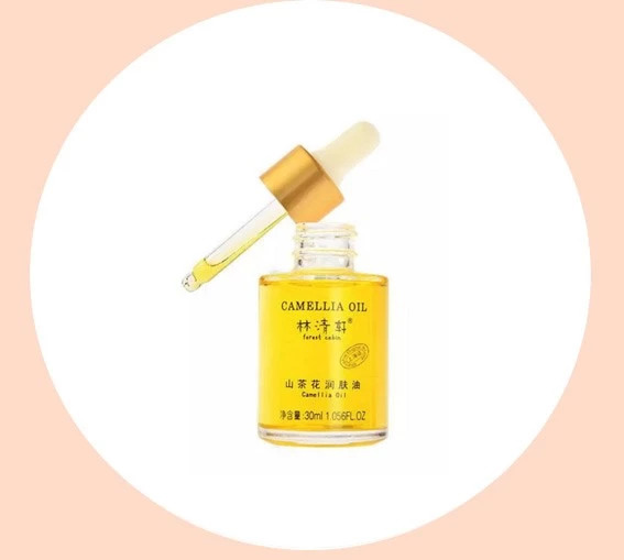 关晓彤跟鹿晗从日本回来，眼袋竟袋消失了？！难道是假眼袋？