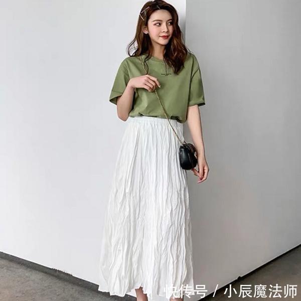  半身裙■春夏最美的半身裙穿搭示范，甜美又清新，复制粘贴学起来