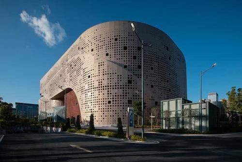  【GDP】就服这两个城市，不是省会不是计划单列，没资源，GDP将破万亿